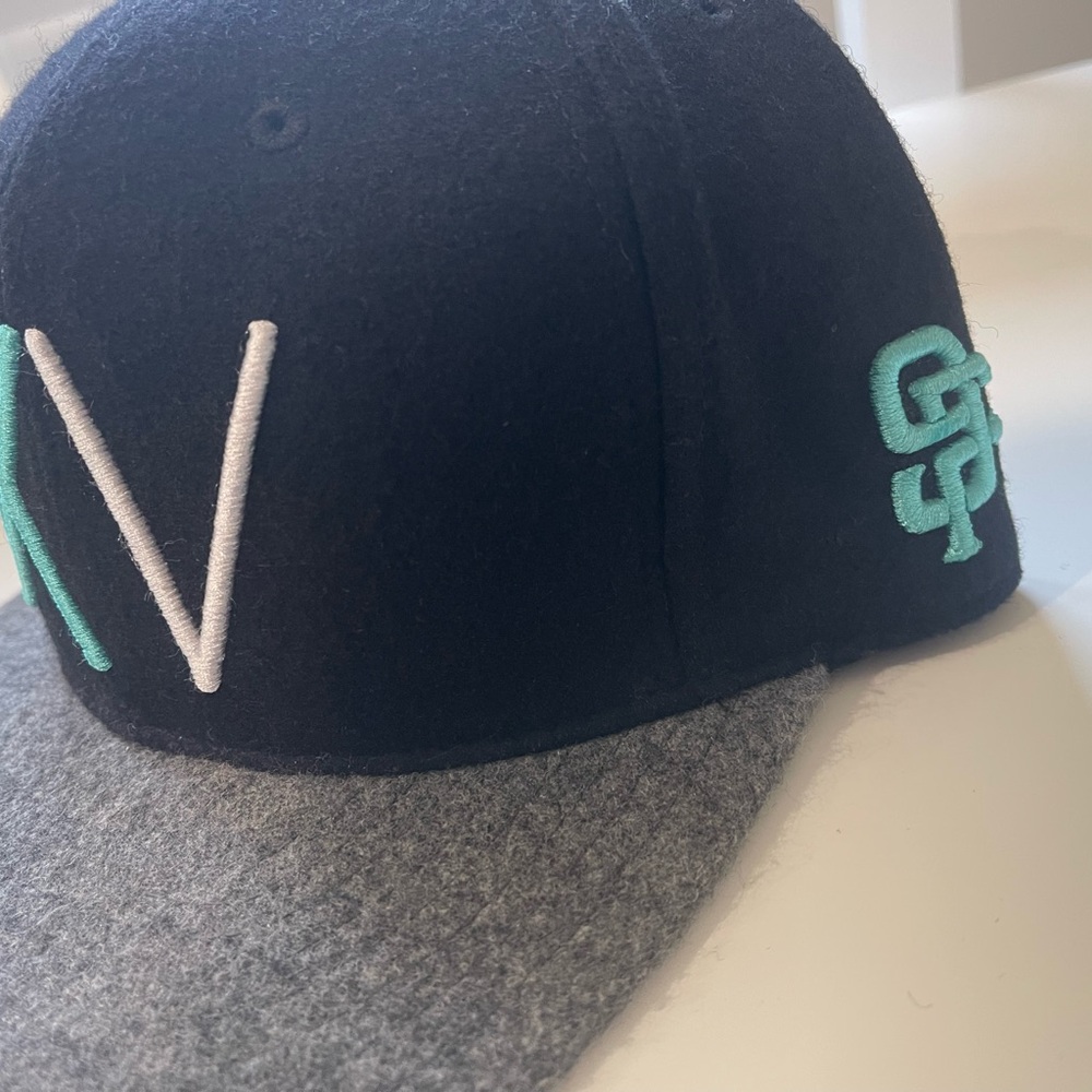 9Five - wool SnapBack - limited drop, like new - Excellent condition - Picture 4 of 4